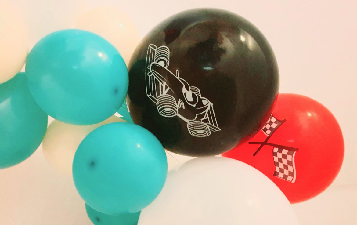 Mașini de curse – petrecere aniversară